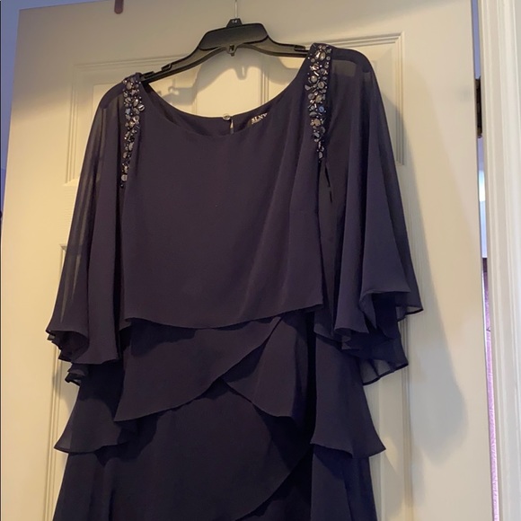 $ negotiable! Navy blue knee length cocktail dress - Picture 1 of 6